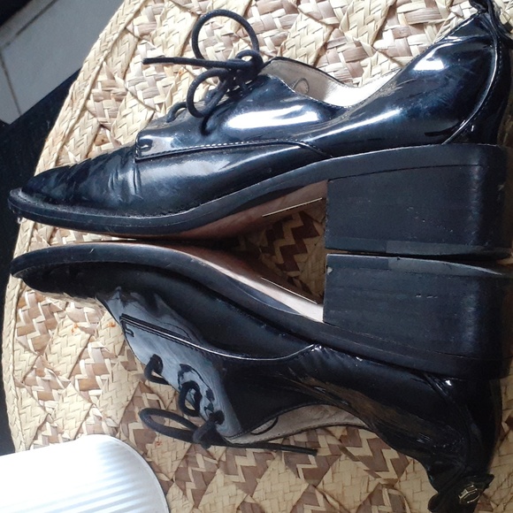 LOUISE ET CIE LEATHER PATENT SHOES - Picture 10 of 12